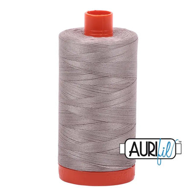 Hilo de algodón Aurifil Steampunk 6730 50wt en carrete grande