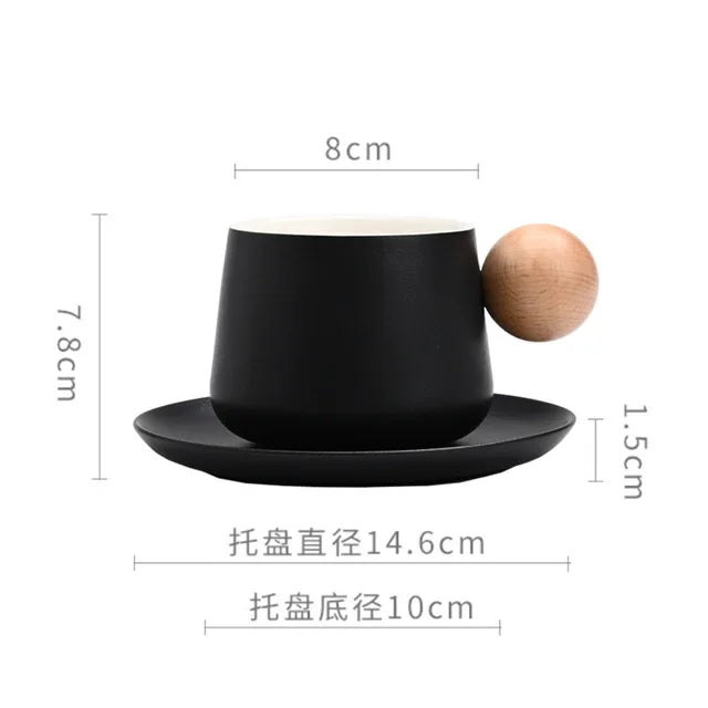 Ensemble de tasse et soucoupe en céramique élégante