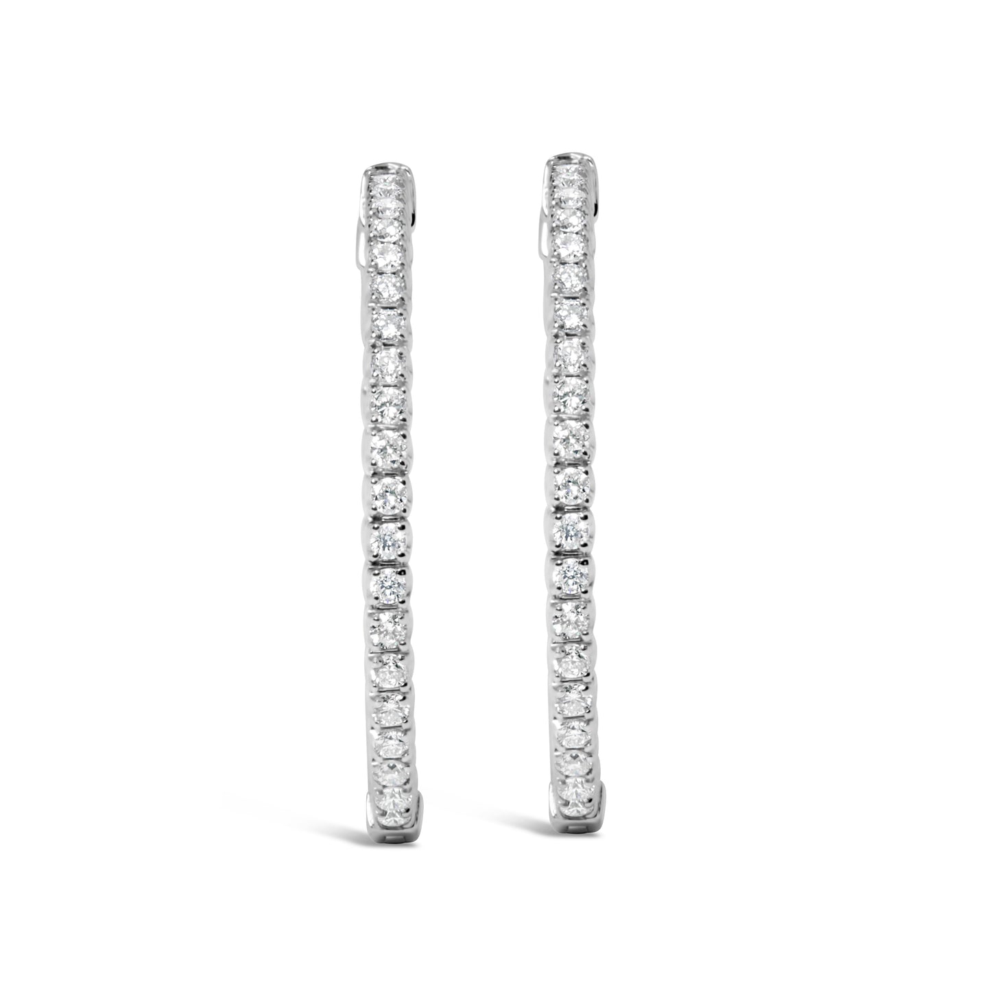 Pendientes de aro Inside Out de diamantes cultivados en laboratorio de oro blanco de 14 quilates