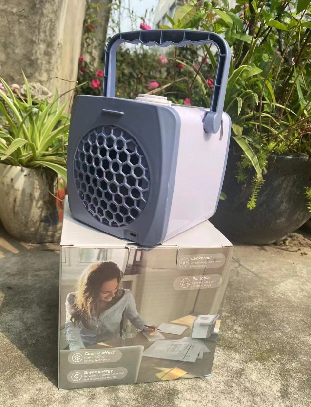 Portable Mini Spray Air Cooler - USB Desktop Fan