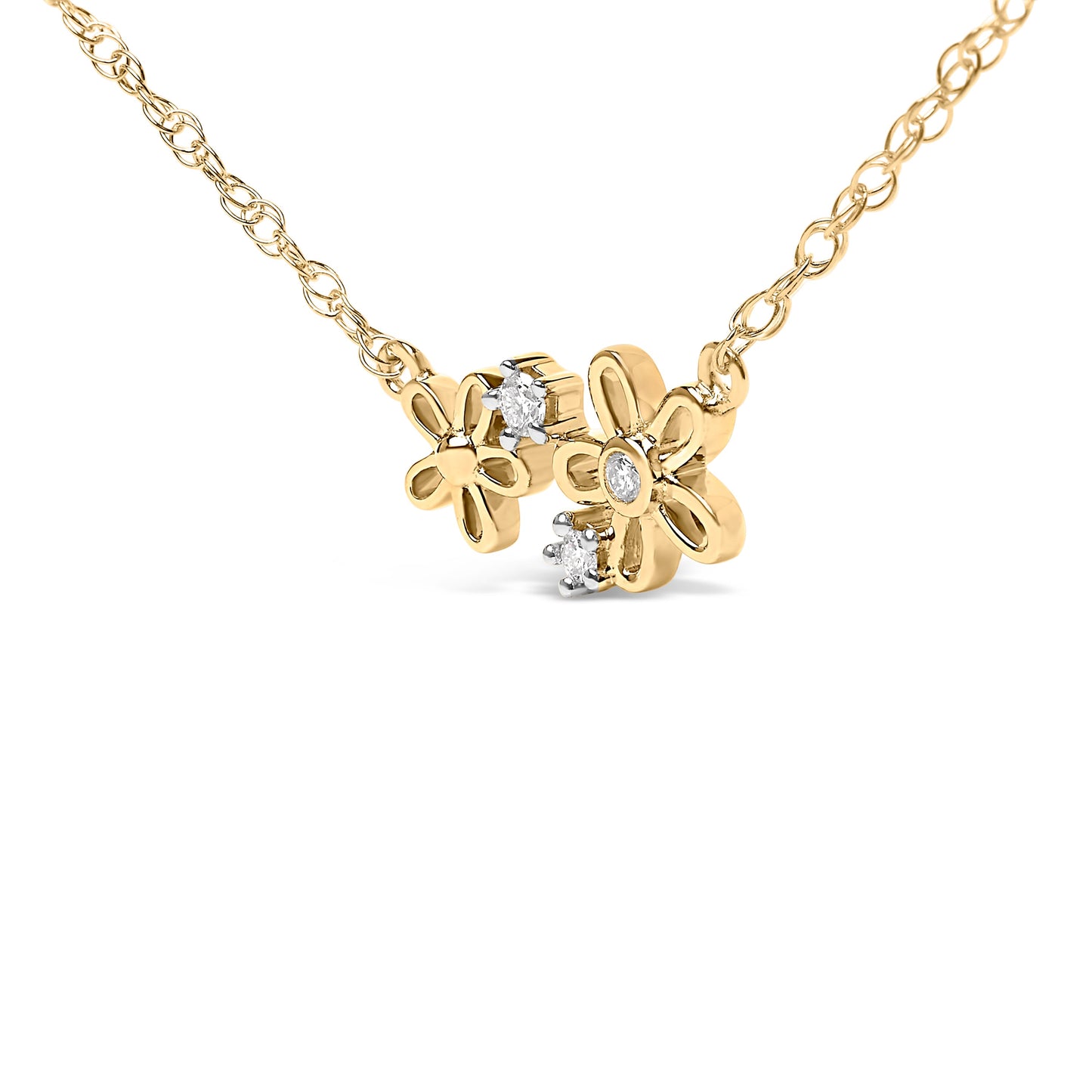 Collier Pendentif Floral Plaqué Or Jaune 14K avec Accents en Diamant
