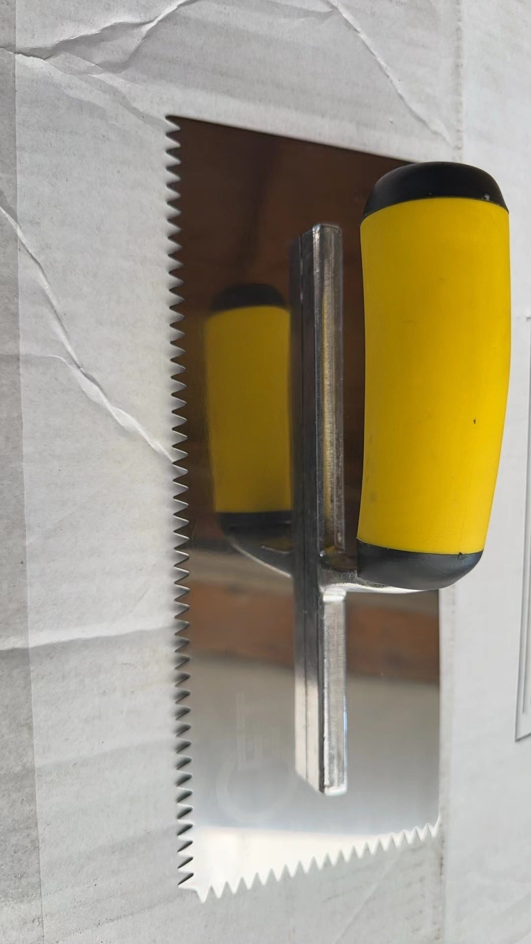 High quality stainless steel V-groove shovel, 28Cm x 11.5 Cm, perfect for buckets, slate, plaster, concrete, curved handles, hig - Korvel