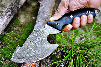 Premium Damascus Steel Gut Hook Skinning Knife for Outdoor Adventures - Korvel