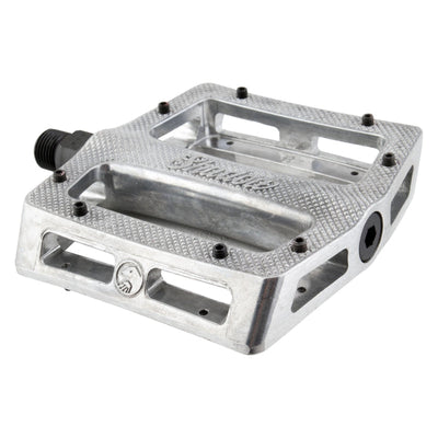 El pedal metálico de The Shadow Conspiracy - Sellado en plata pulida