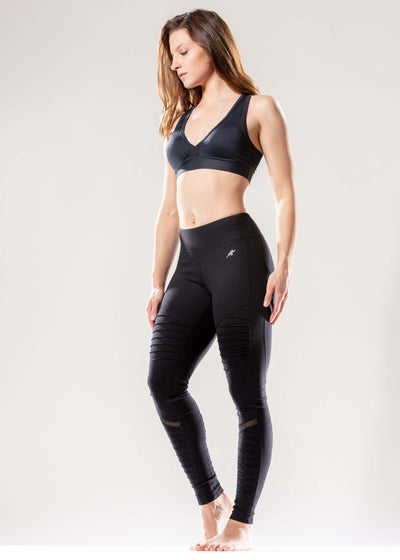 Athletique Low-Waisted Ribbed Leggings with Hidden Pocket