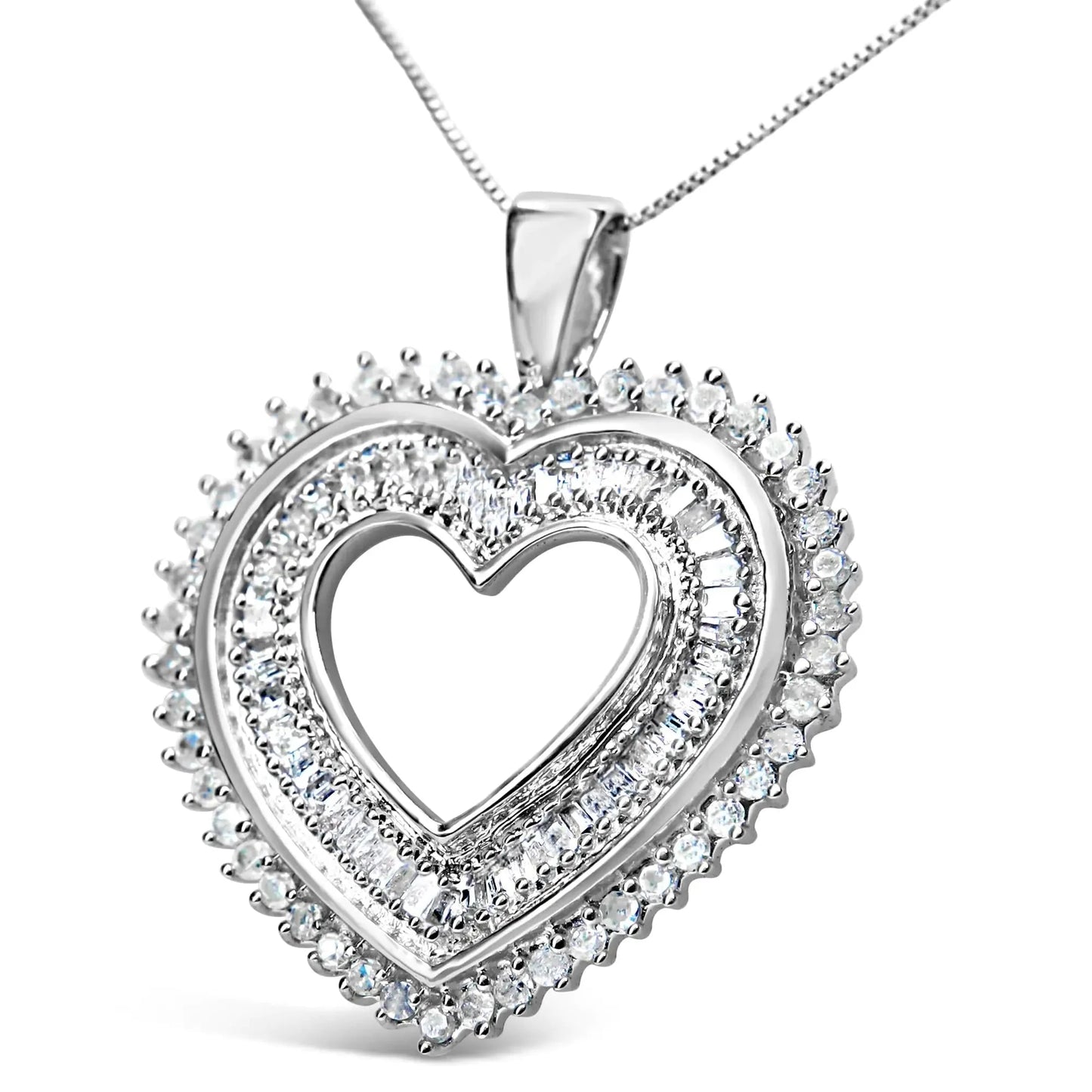 Collar de colgante en forma de corazón de plata esterlina .925 con diamantes
