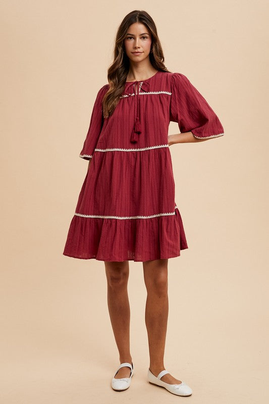 Robe à Manches Mi-Longues à Volants avec Détails Contrastés et Franges