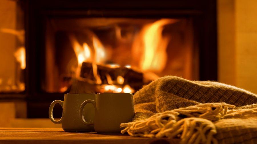 Fireside Soy Candle – Warm & Smoky Wood Scent | Mam Jam’s - Korvel
