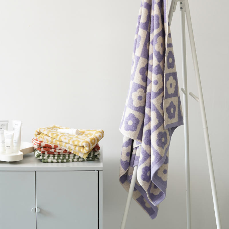 Plaid Series Towel Bath Towel Cherry Blossom Absorbent Facial Towel - Korvel