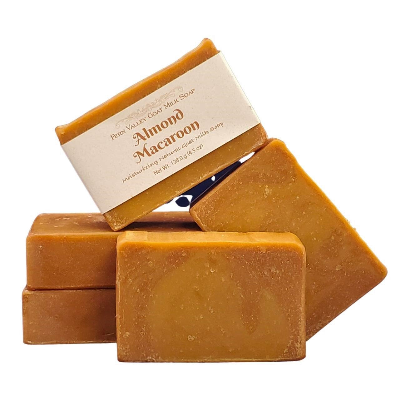 Savon fait main au lait de chèvre | Parfum macaroon à l'amande
