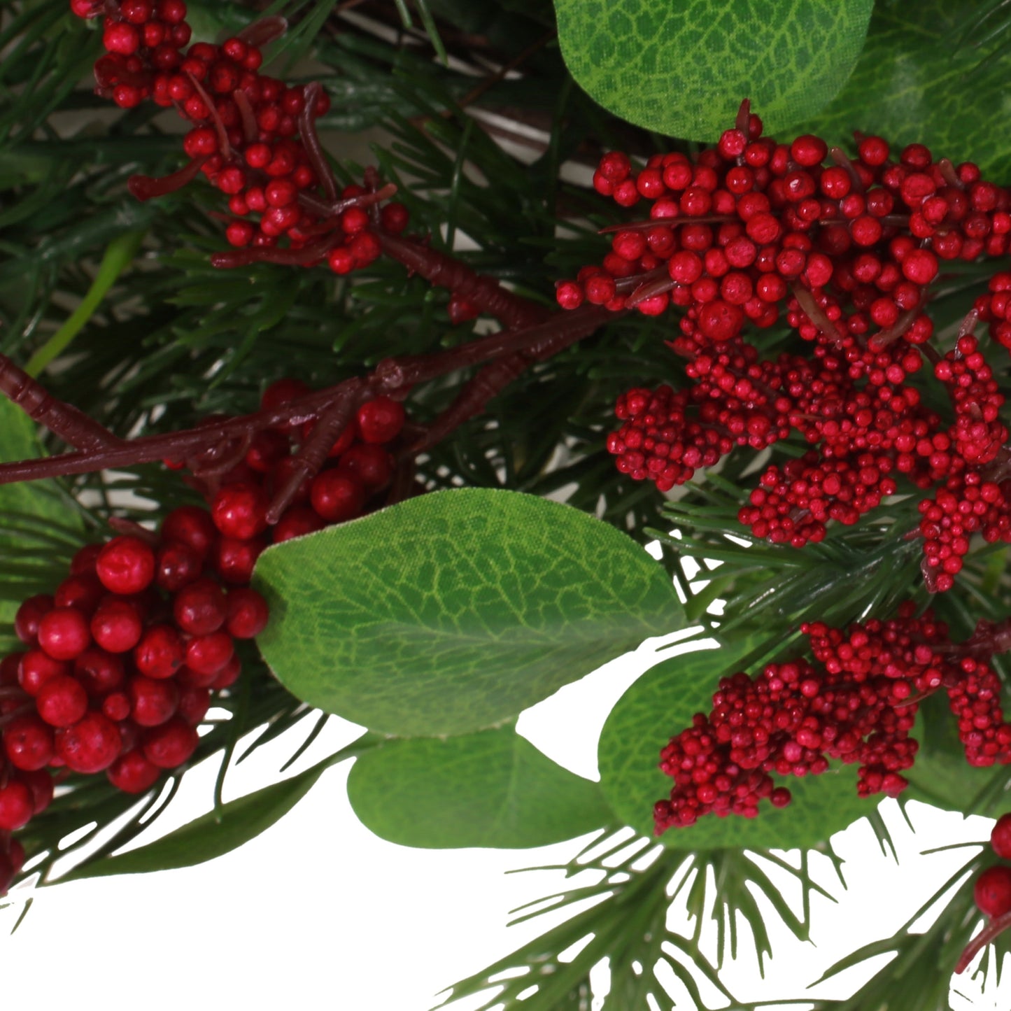 25.5" LEAVES/BERRY WREATH - Korvel