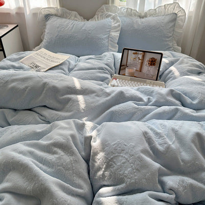 A-class ins princess style milk velvet four piece set lace carved velvet warm duvet cover winter bedding - Korvel