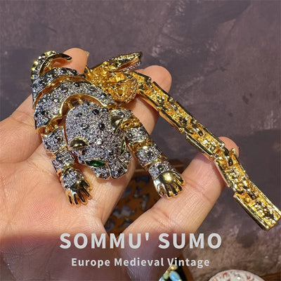 vintage pieces Brief brooch European autumn and winter accessories - Korvel