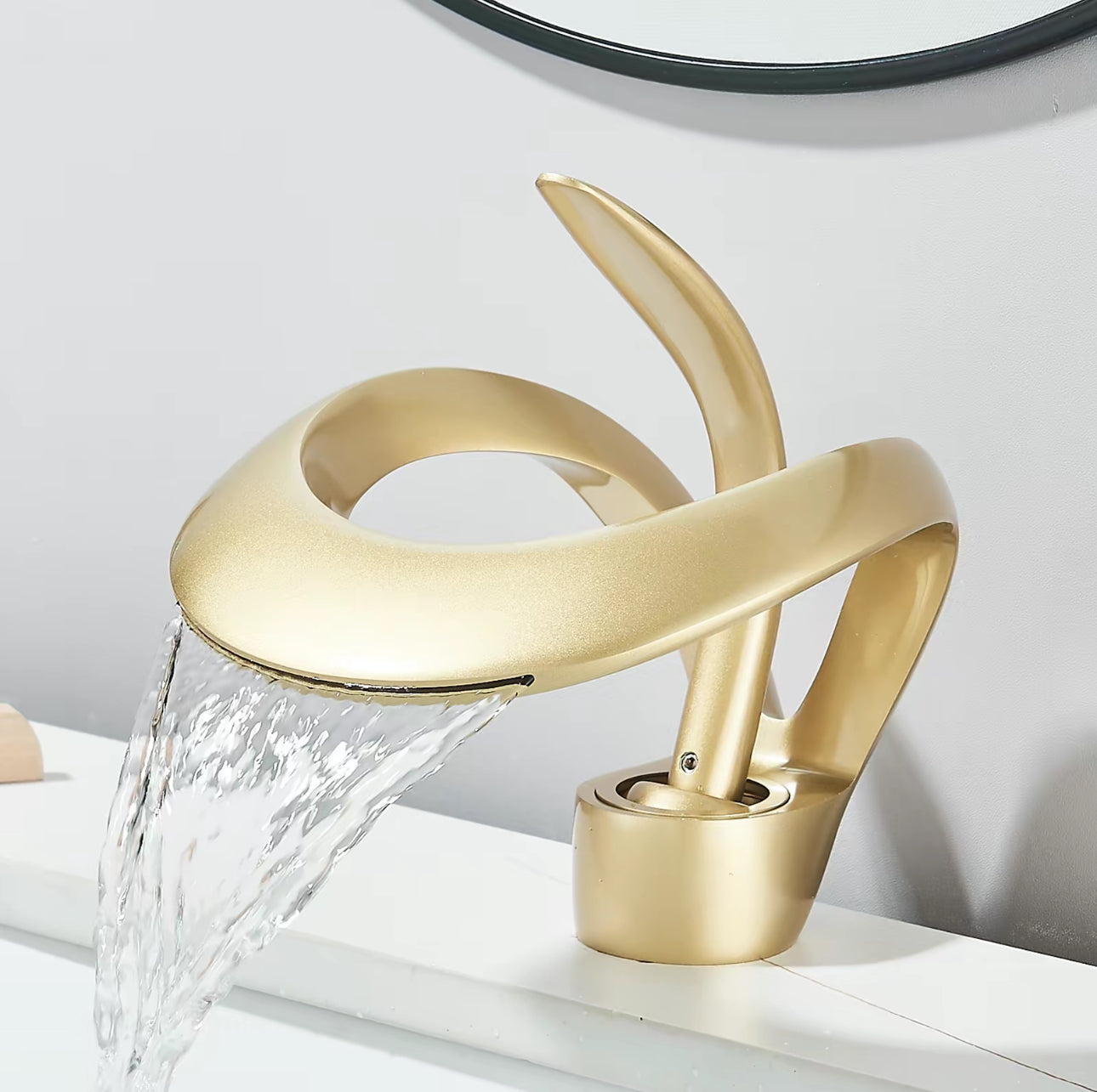 AquaFalls Chrome Tap - Korvel