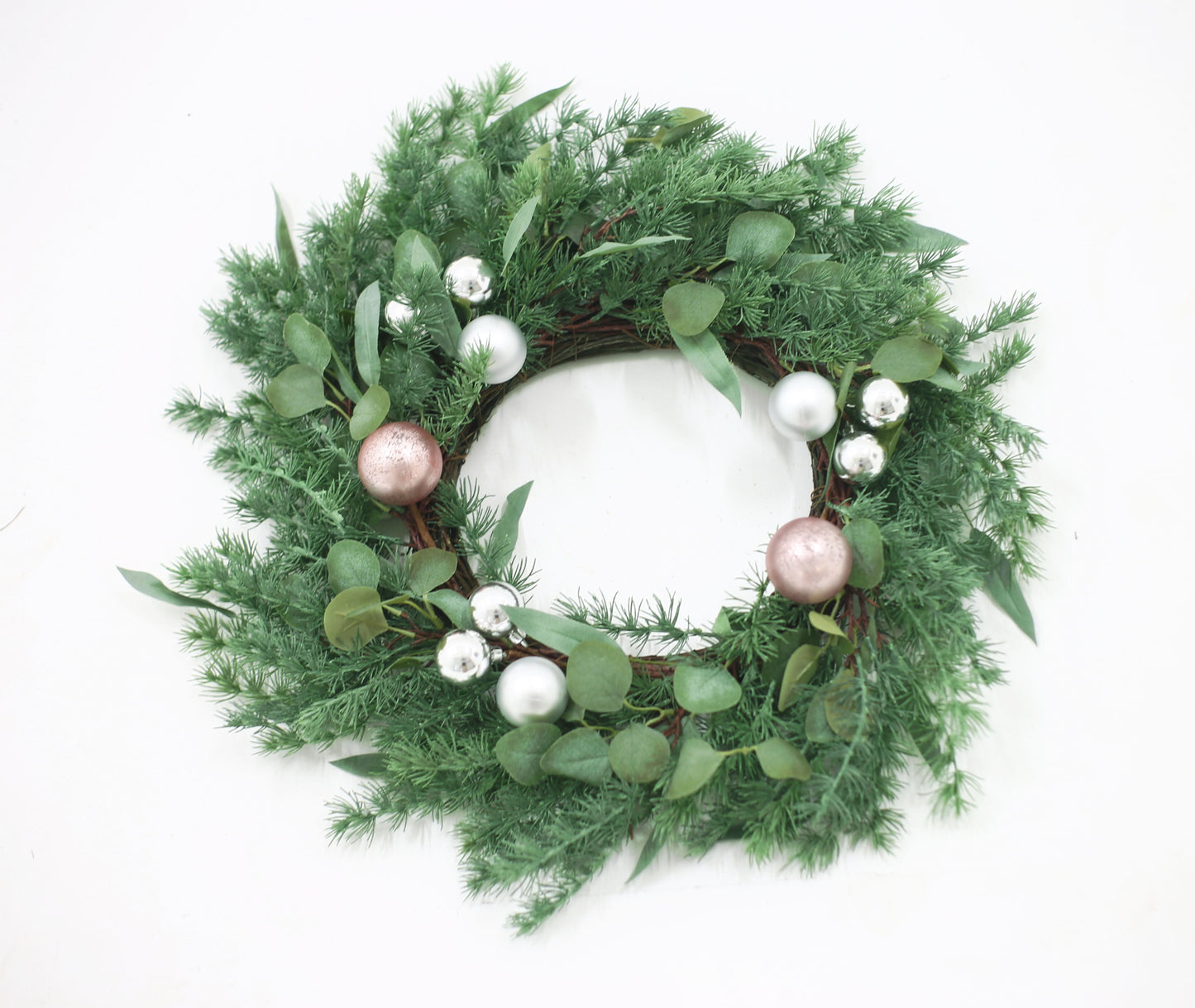 22" BERRY/EUCALYPTUS/PINECONE WREATH - Korvel