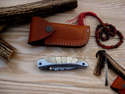 Damascus Steel Folding Knife - Exquisite Bone Handle Design - Korvel