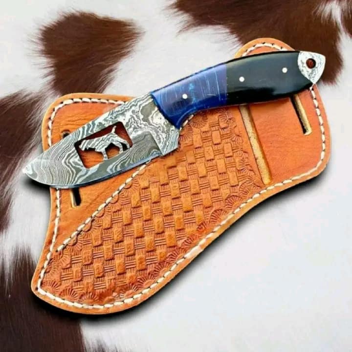 Handcrafted Cowboy Bull Cutter Knife – Premium Damascus Steel Blade - Korvel