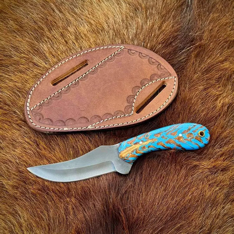 Limited Edition Winter Custom Western Knife – D2 Steel & Pine Cone Handle - Korvel