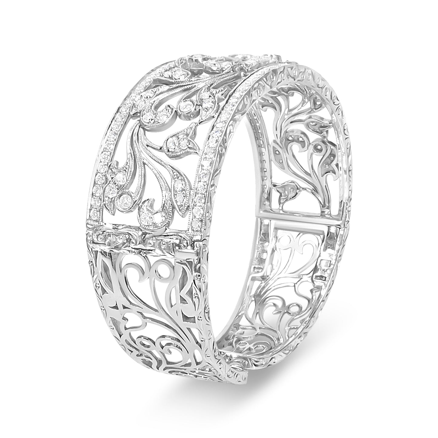 Brazalete Cuff de Filigrana Floral en Oro Blanco de 18K con Diamantes Pave