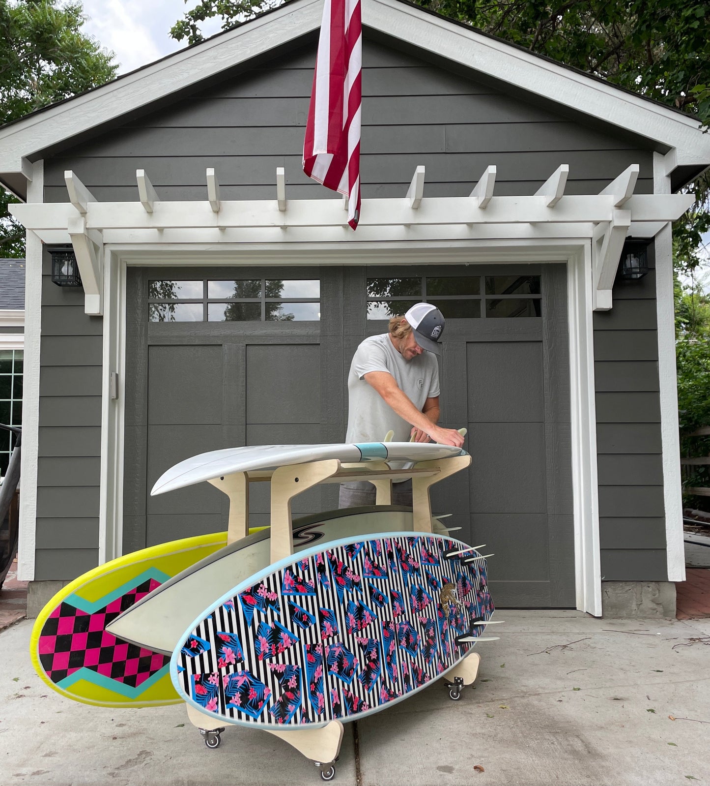 El banco de trabajo para almacenamiento de tablas de surf Drop In