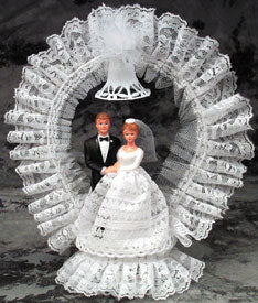 Mariée avec Robe en Dentelle et Cake Topper en Arc - 10,5" de Haut