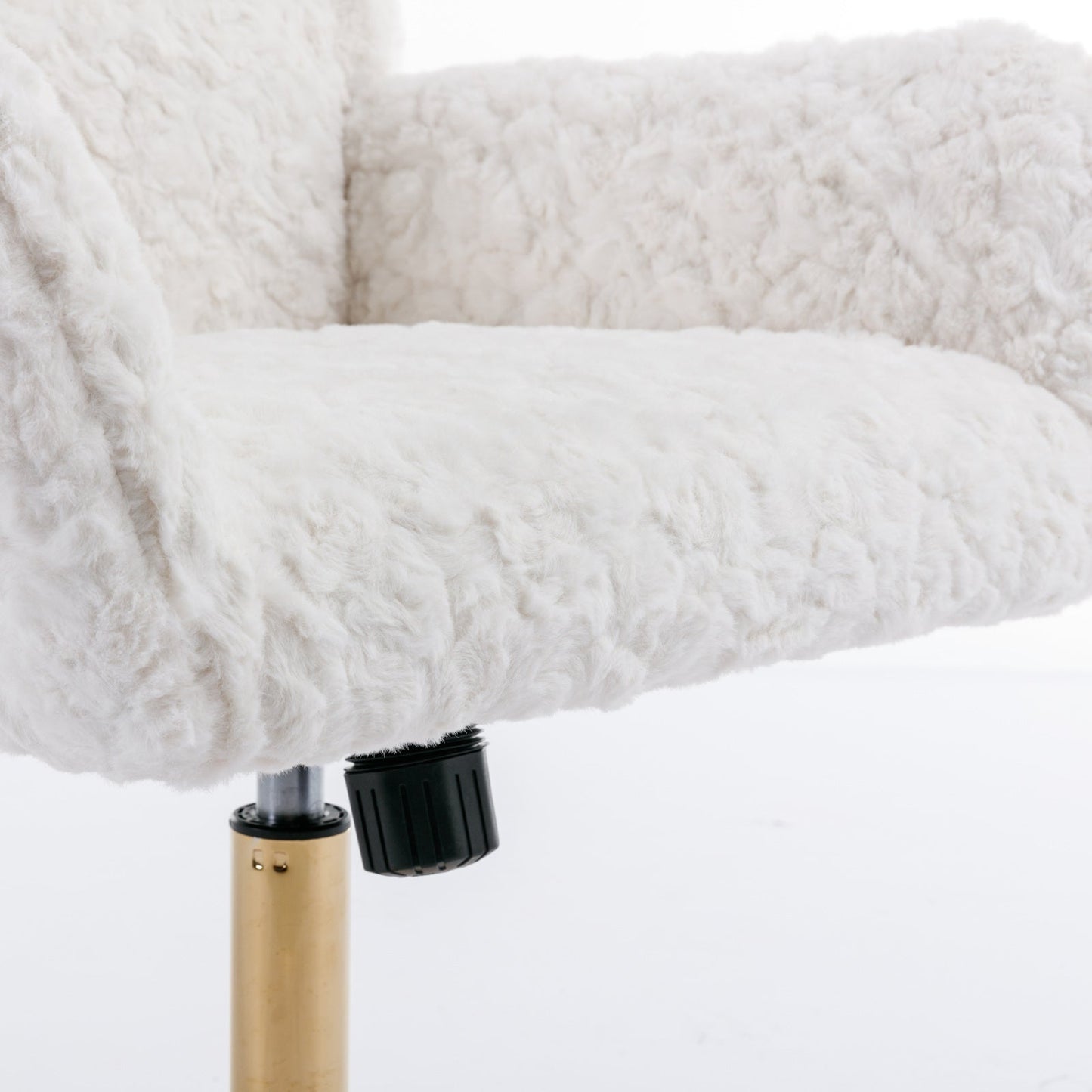 Chaise de bureau ajustable beige avec base en métal doré