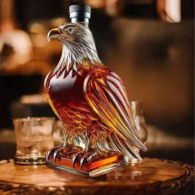 Small Eagle - shaped Whiskey Decanter. Ideal for Dad or Husband. Exquisite Glass Bottle, Perfect for Holiday Home Decor - Korvel