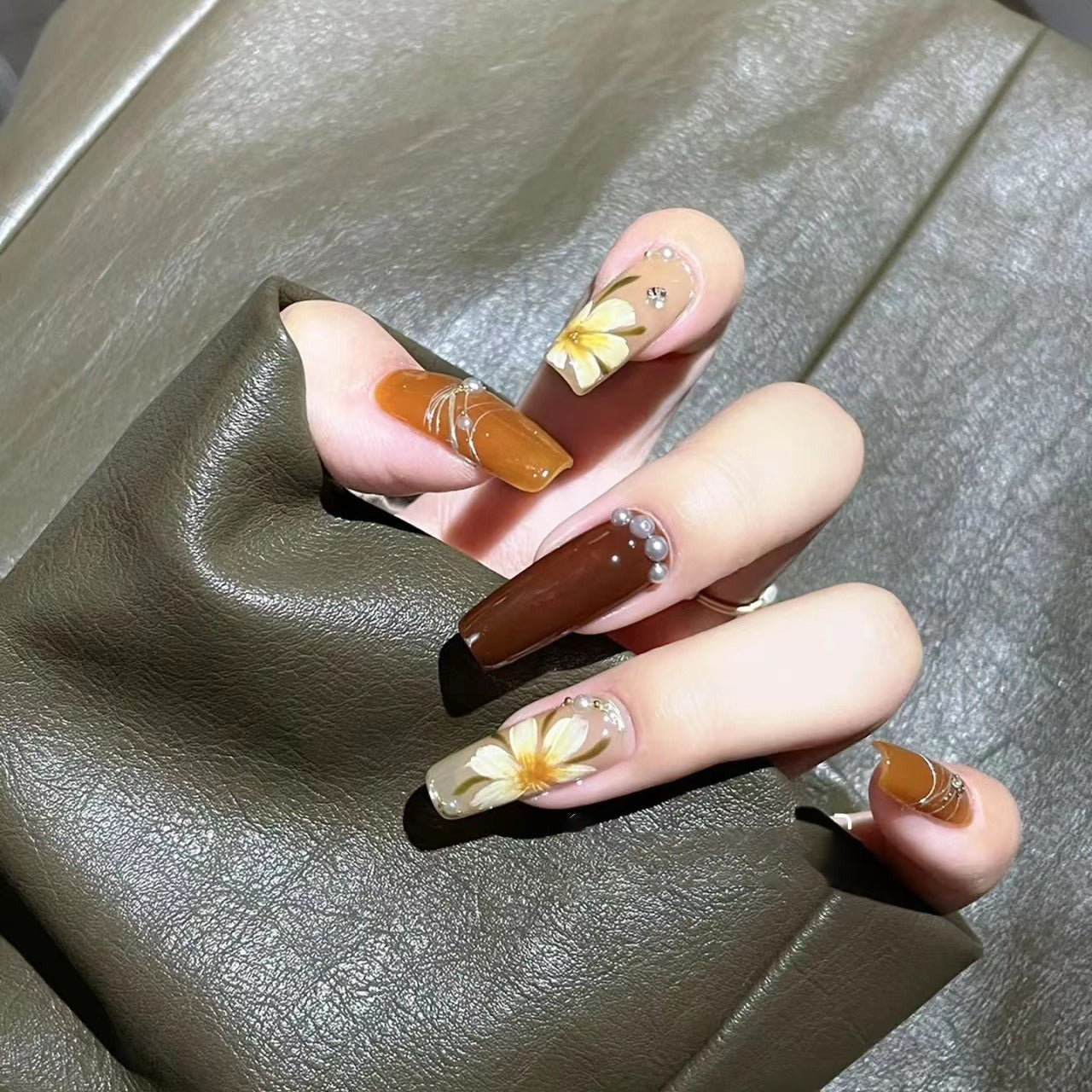 Hand-Painted Caramel Color False Nail Patch