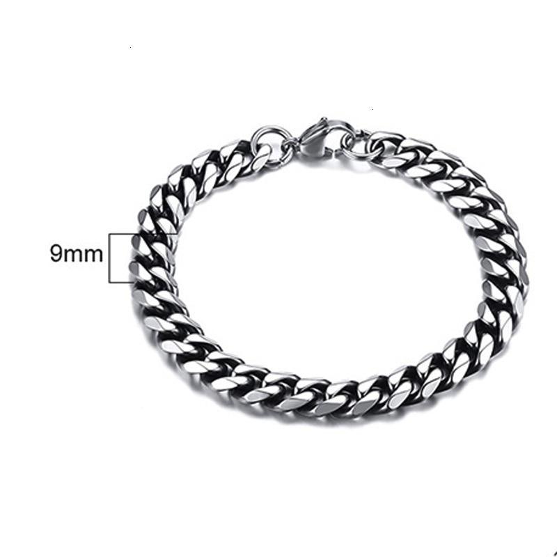 Men's Gold Tone Curb Link Bracelet - Stainless Steel Elegance