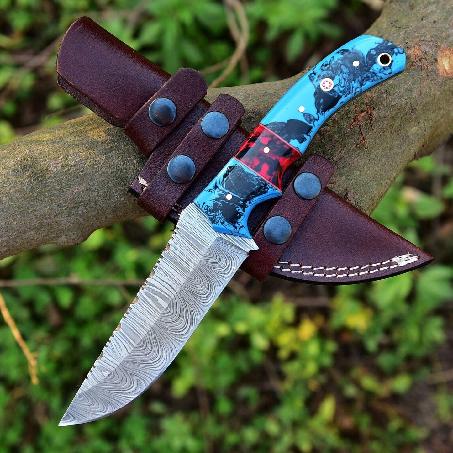 Handcrafted Damascus Steel Hunting Knife – 10-Inch Blade with Ergonomic Resin Handle & Leather Sheath - Korvel