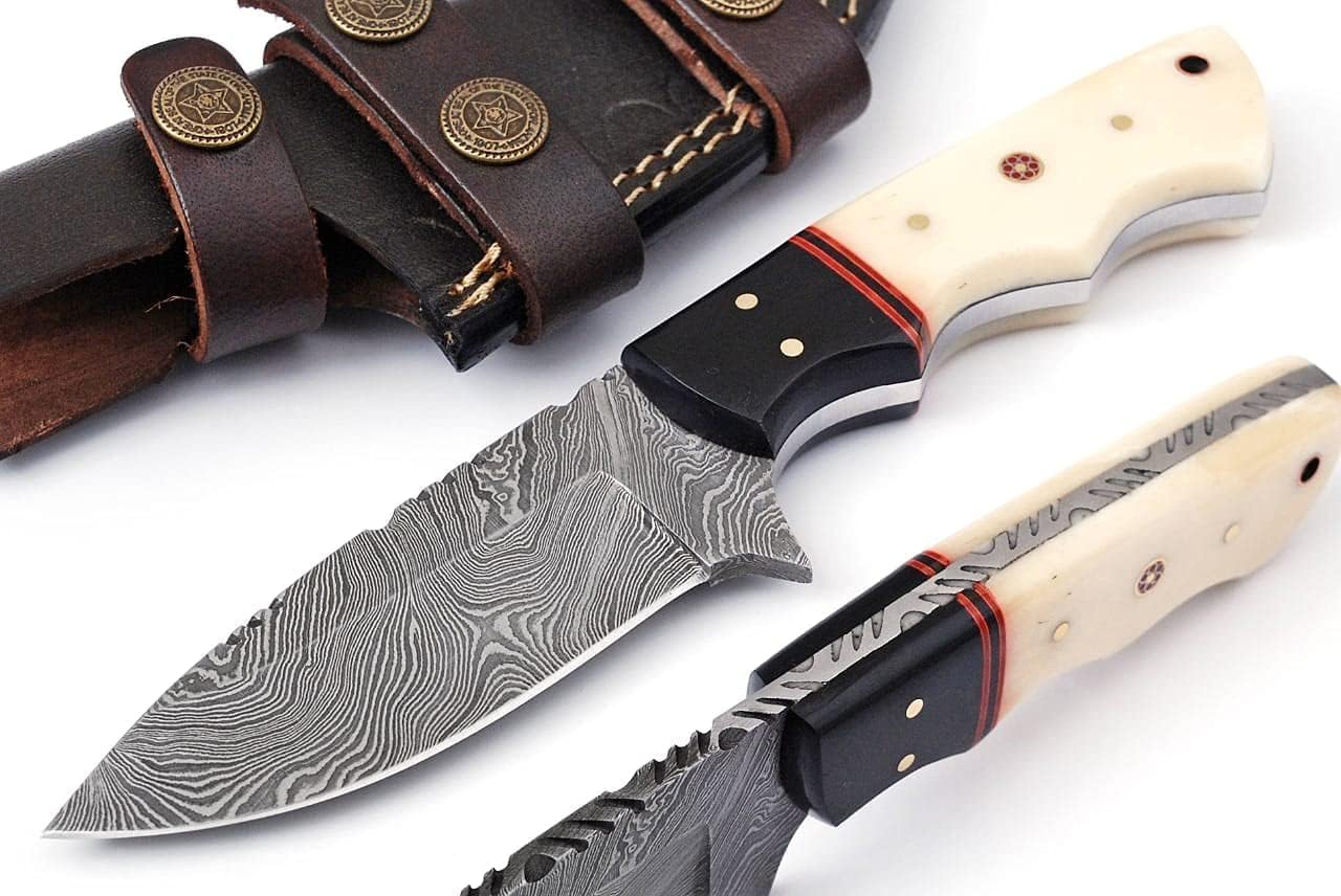 Premium Custom 4.5" Damascus Steel Skinning Knife – Buffalo Horn & Camel Bone Handle - Korvel