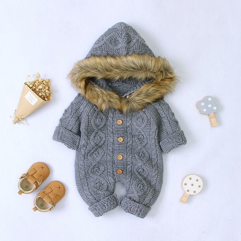 Abrigo Cálido Elegant Baby - Mono de Punto con Capucha para Recién Nacidos