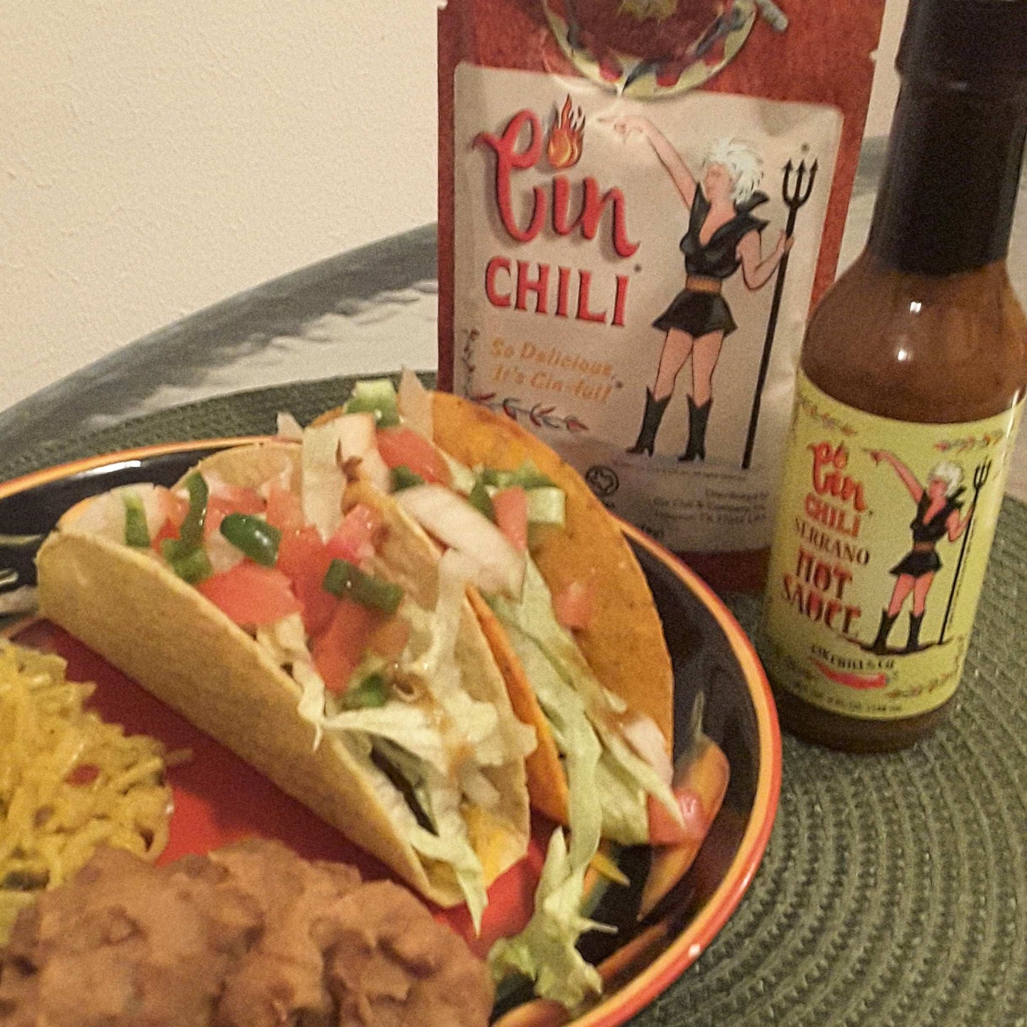 Cin Chili & Hot Sauce Taco Combo - Korvel