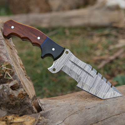 Tracker Scout – Exquisite Handmade Damascus Steel Knife with Premium Rosewood & Buffalo Horn Handle - Korvel