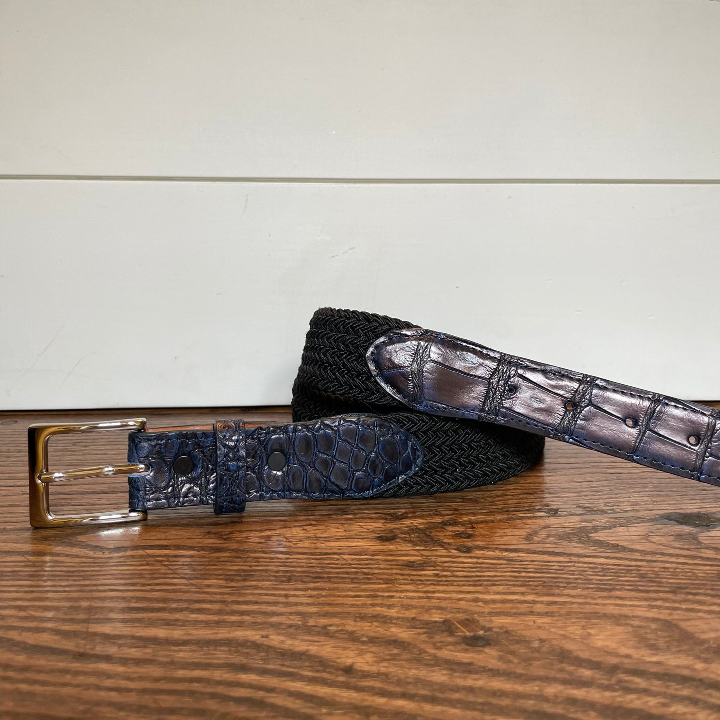 El Cinturón Elástico en Negro - Accesorio Premium Hecho a Mano