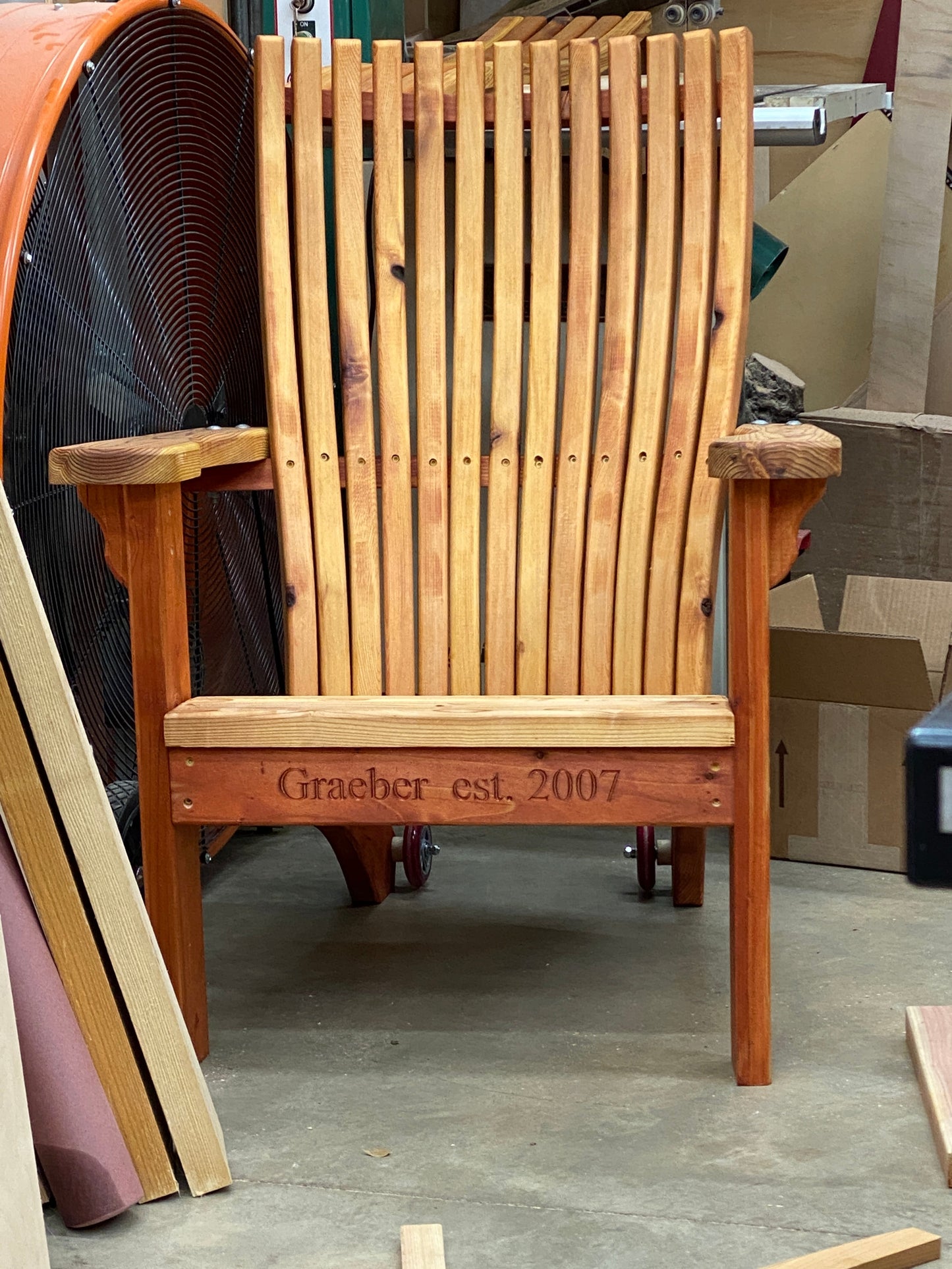 Plans 3-D de chaise Adirondack - Nouveau design de confort