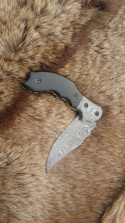 The Legacy: Handcrafted Damascus Steel Folding Pocket Knife with Buffalo Horn Handle - Korvel