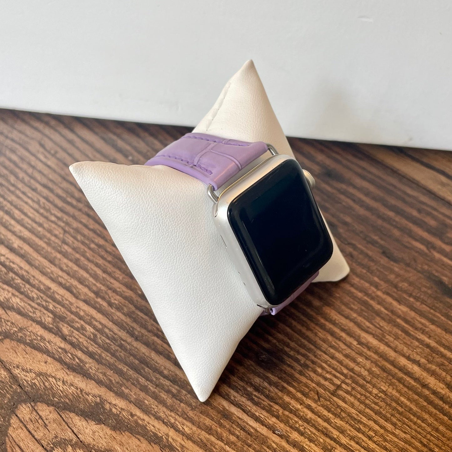 Lavender Matte Alligator Apple Watch Band