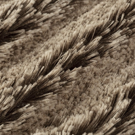 Tissu shaggy Luxe Cuddle froissé marron/beige par yard