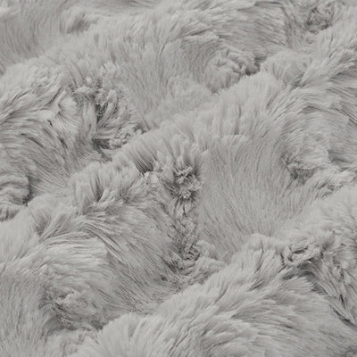 Tissu Luxe Cuddle Glacier Silver 58" par yard