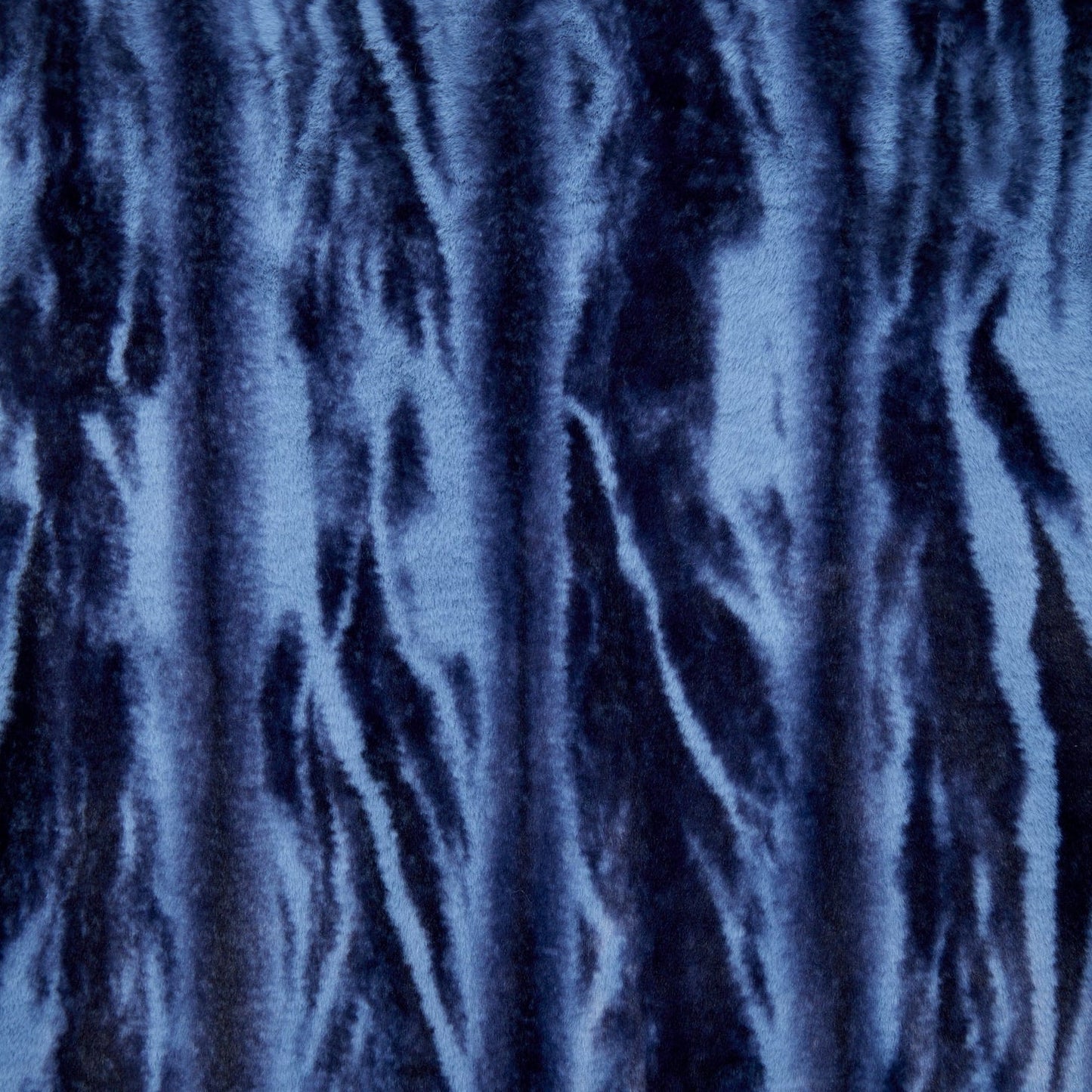 Luxe Cuddle Nube 58"/60" Fabric per Yard