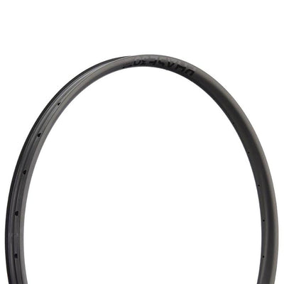 Rueda de carbono ligera NEWMEN Phase 30