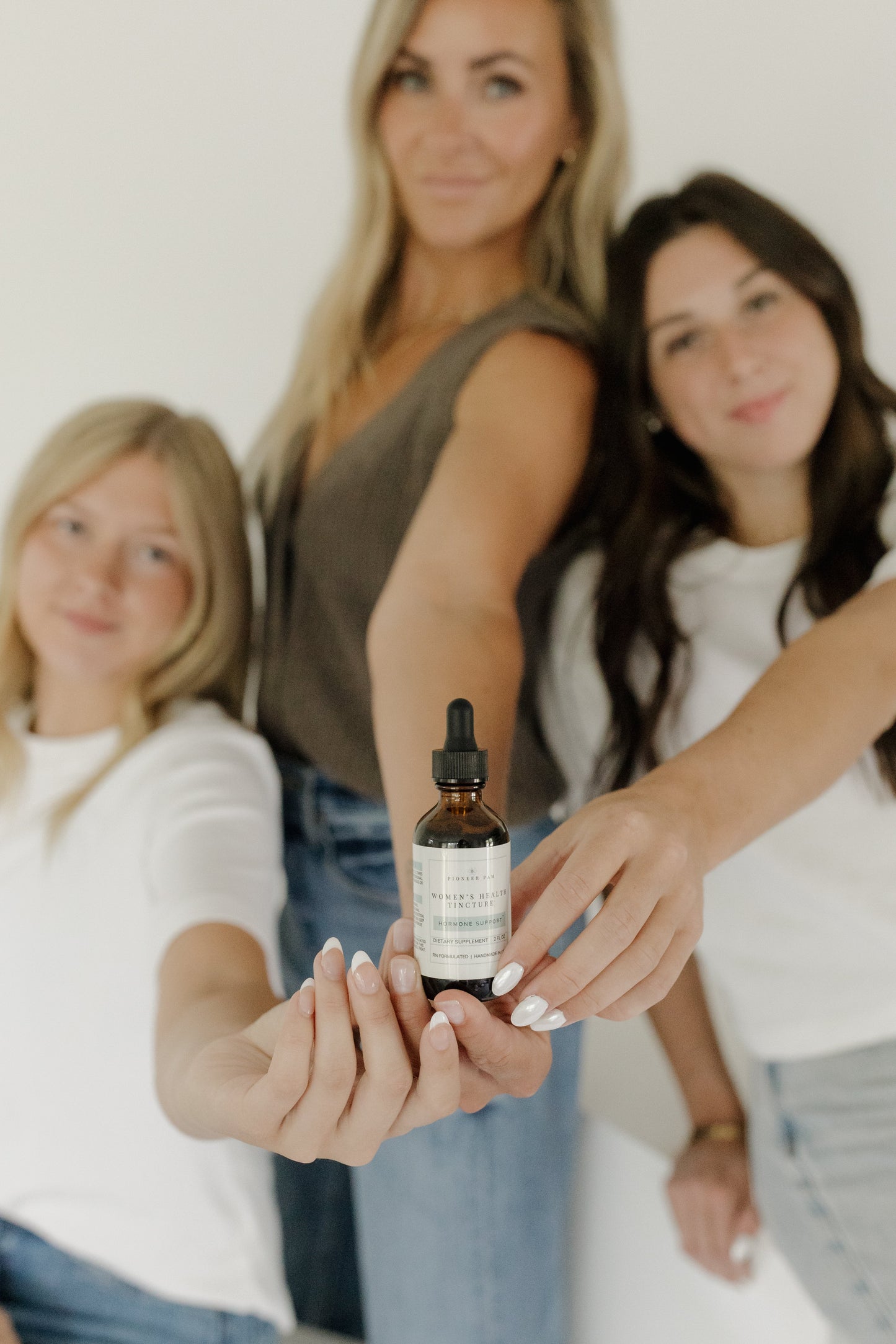 Tintura para la salud femenina: Apoyo hormonal para el síndrome premenstrual y la menopausia