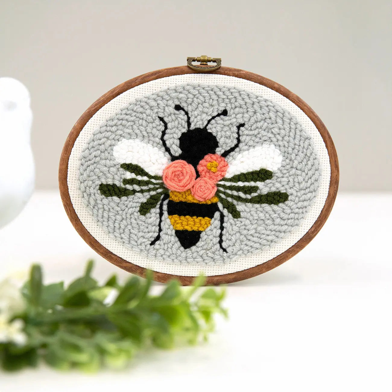 Punch Needle Embroidery Kit - Bloomin Bee Design