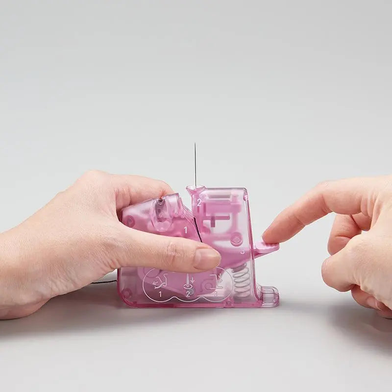 Quick Desk Needle Threader in Pink by Clover