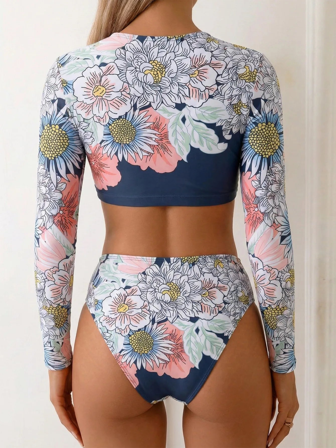 Ensemble de bikini à manches longues florales vintage