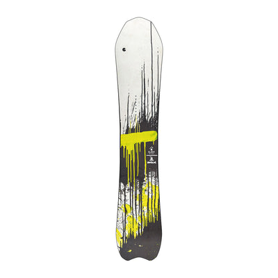Slash by GiGi - Vertical Snowboard - ApARTment