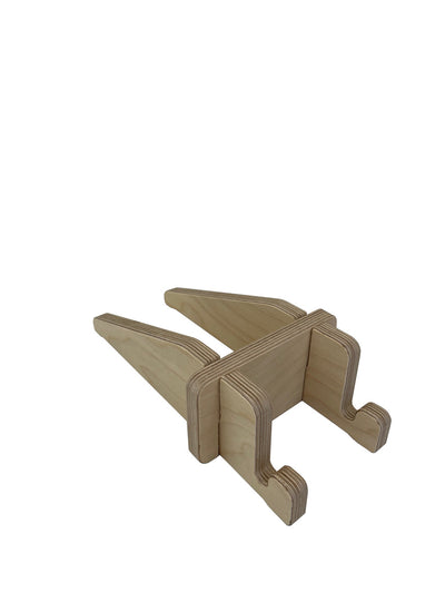 The TAILGRAB Skateboard Display Stand