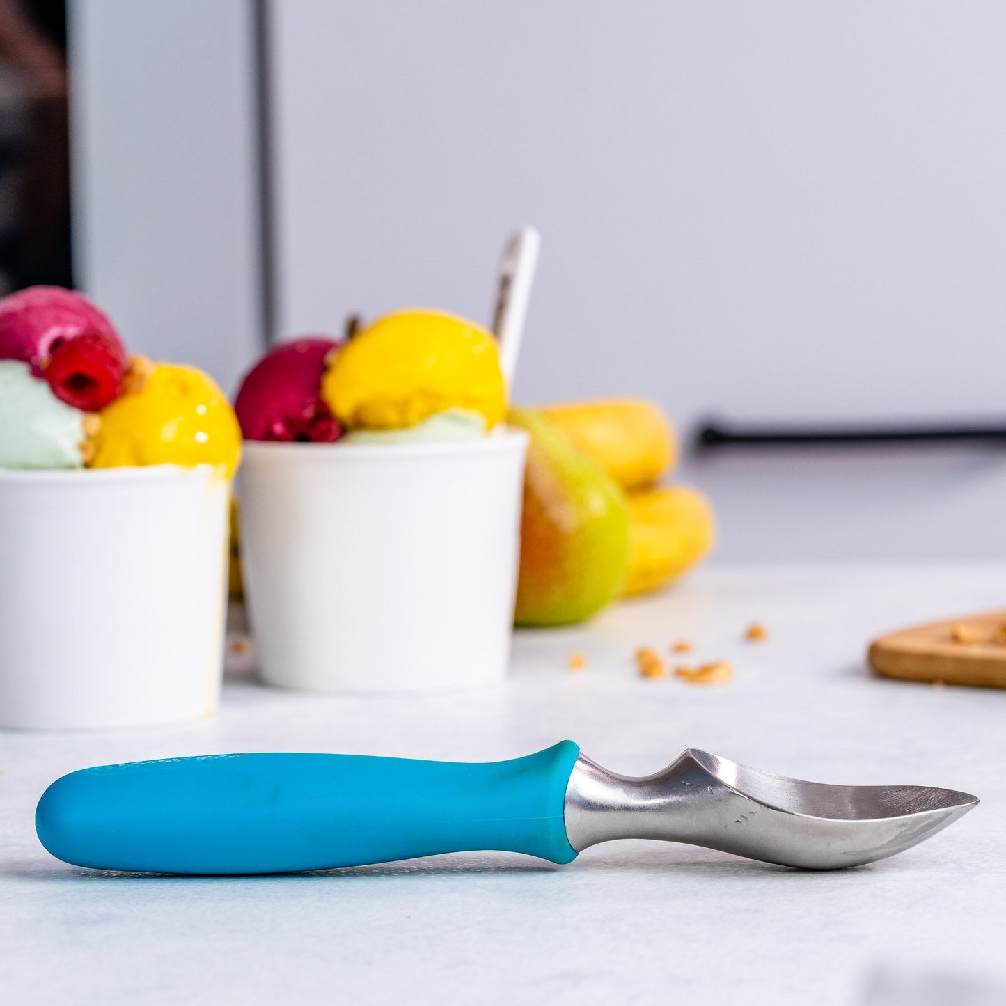 Heavy-Duty Stainless Steel Ice Cream Scoop – Anti-Freeze Handle - Korvel