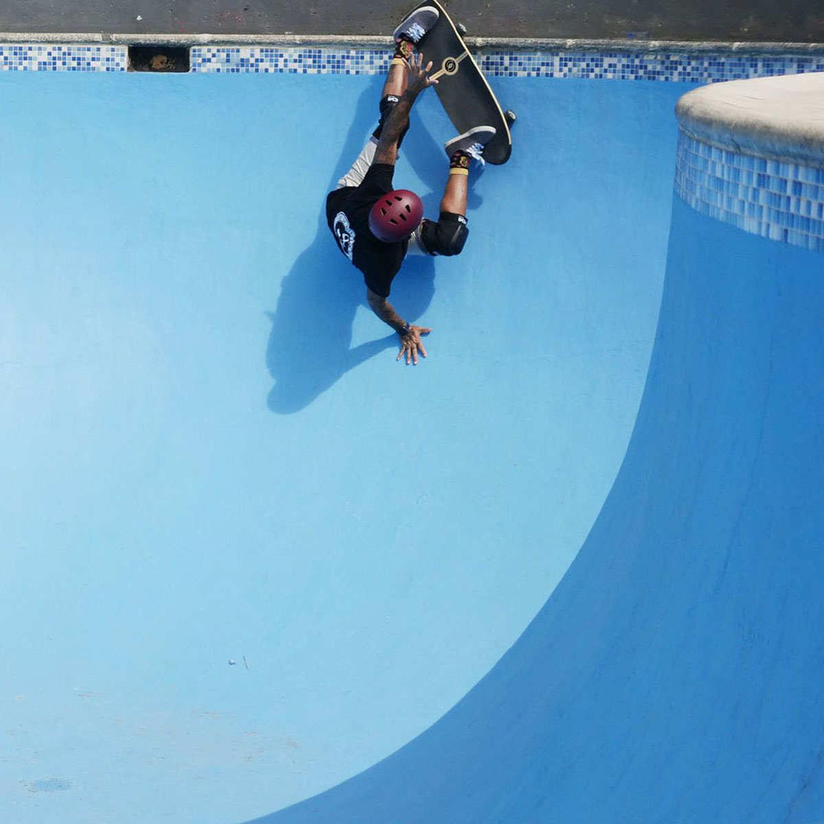 TSG Wavesk8 A Black Knee Pads for Skating and Surfing